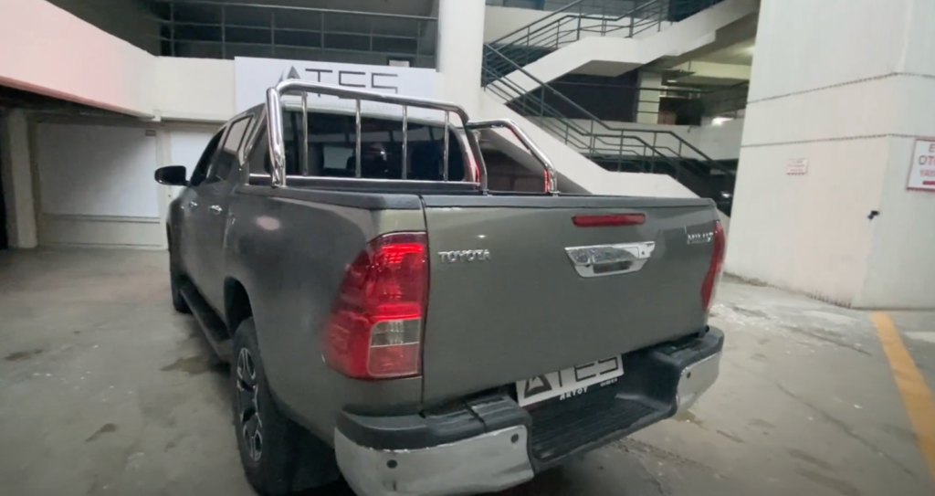 Toyota Hilux 2023 Krom Rollbar