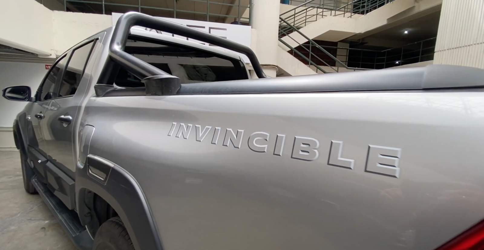Toyota Hilux Invincible Yazı Seti