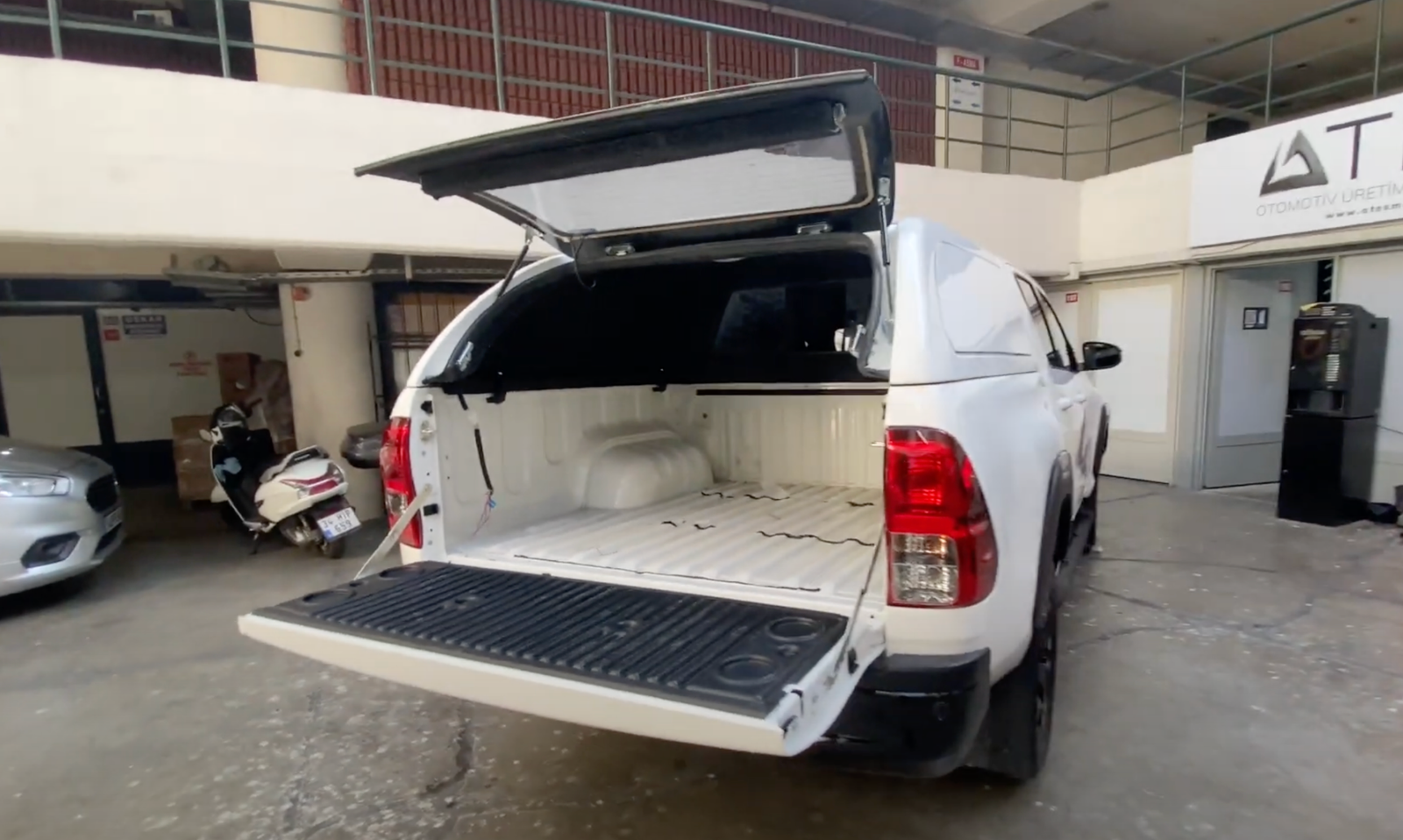 Toyota Hilux Panelvan Kabin