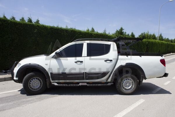 Mitsubishi L200 Dakar Yan Basamak Siyah V2 Işıklı 2006-2015 Arası